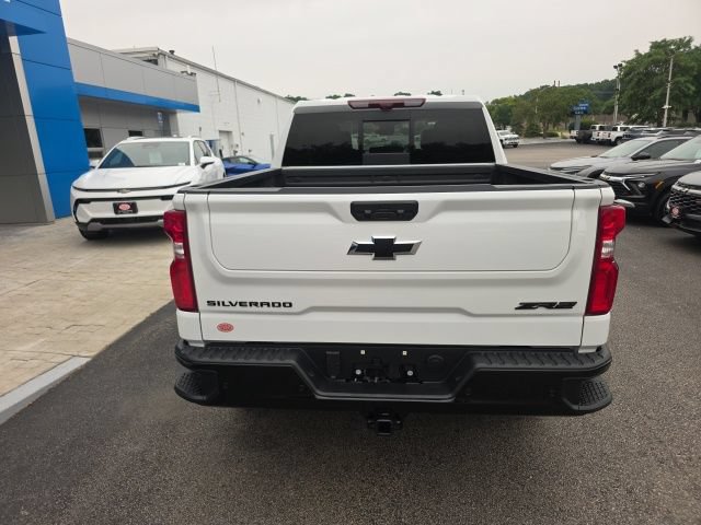 New 2026 Chevrolet Silverado 1500 ZR2 w/ Dark Appearance Package AWD/4WD image 3