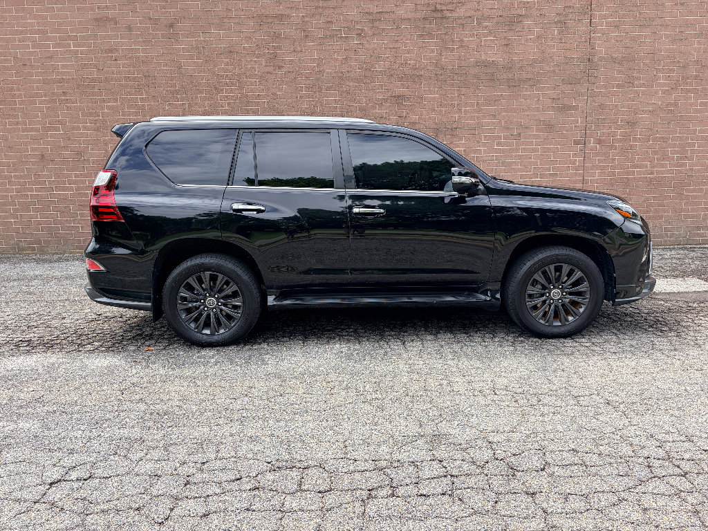 Used 2021 Lexus GX 460 Premium w/ Accessory Package AWD/4WD image 7