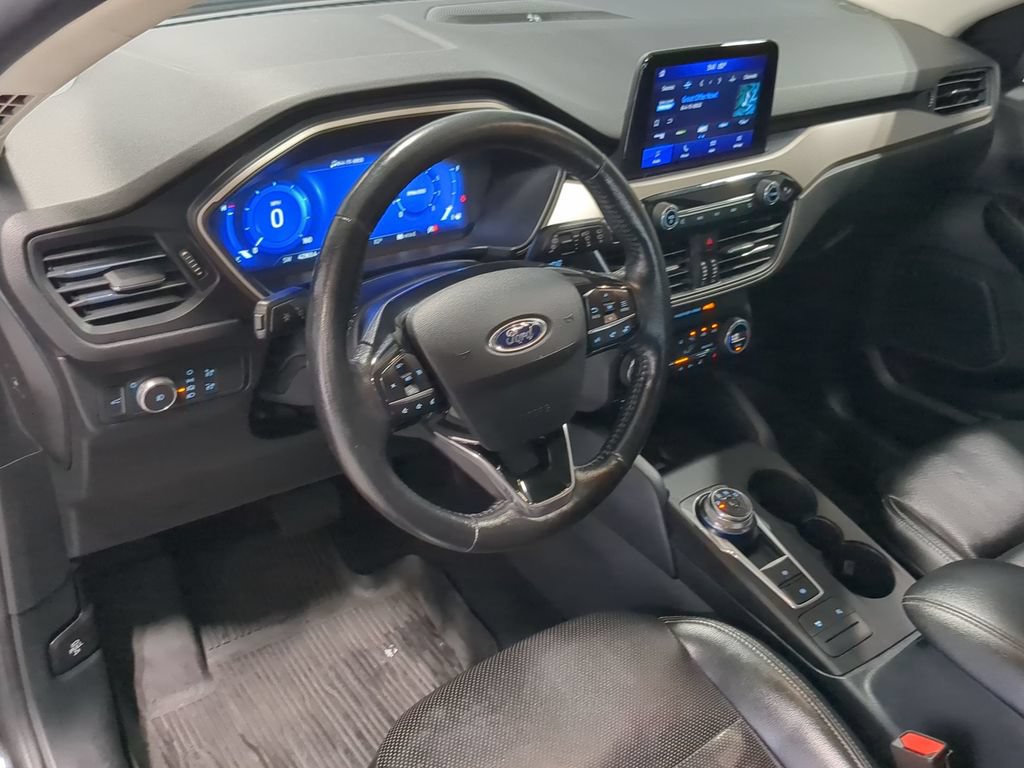 Used 2021 Ford Escape SEL w/ Technology Package AWD/4WD image 12