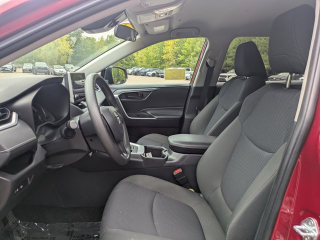 Used 2024 Toyota RAV4 LE AWD/4WD image 17
