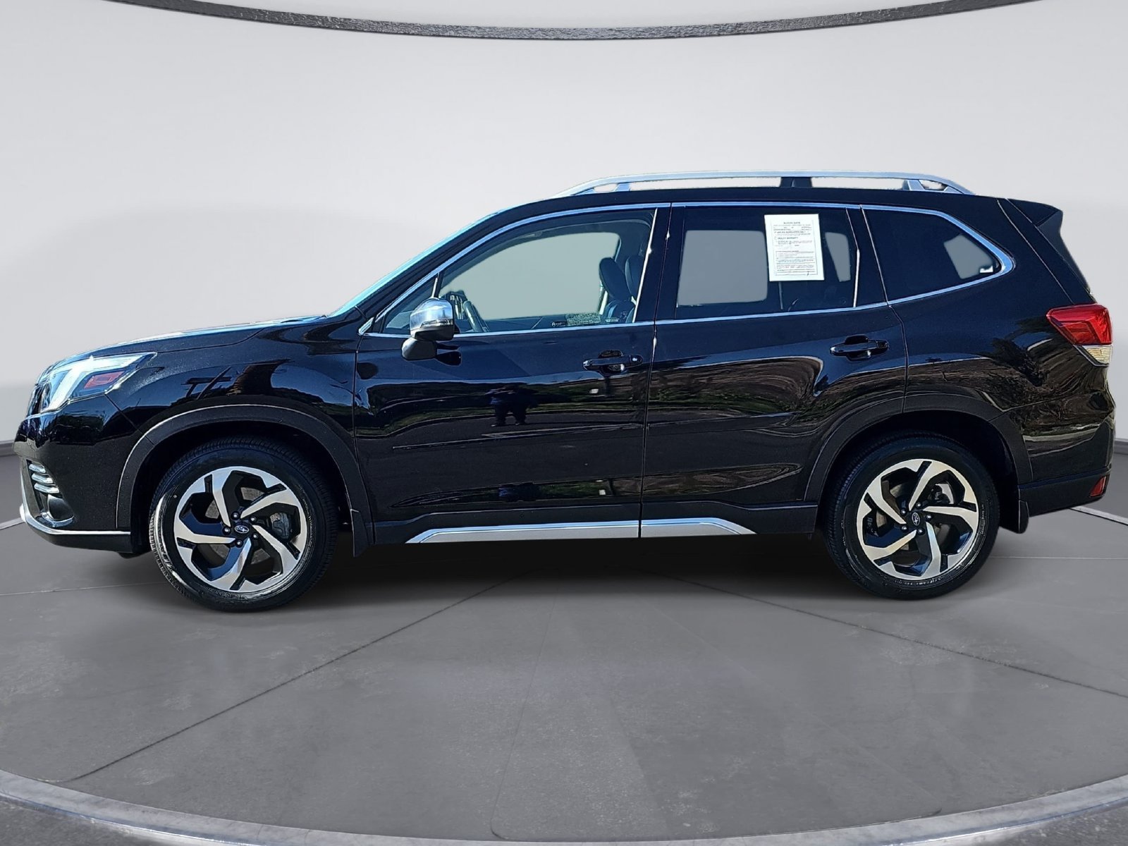 Certified 2023 Subaru Forester Touring AWD/4WD image 6