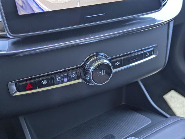 New 2026 Volvo XC90 T8 Plus AWD/4WD image 10