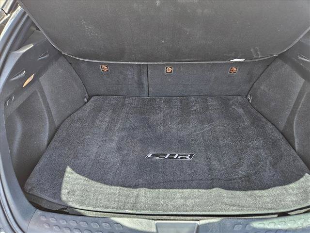 Used 2018 Toyota C-HR XLE FWD image 6