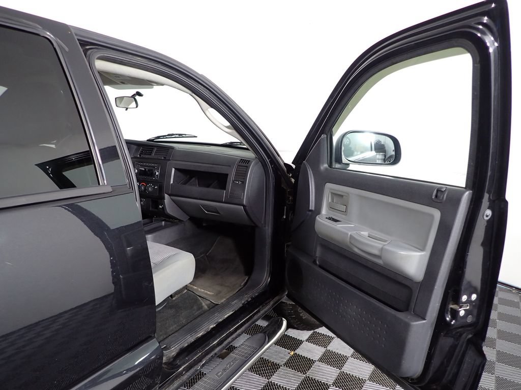 Used 2011 Dodge Dakota Big Horn w/ Skid Plate Group AWD/4WD image 31