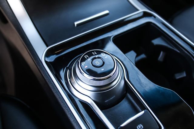 Used 2020 Ford Edge SEL w/ Convenience Package image 13