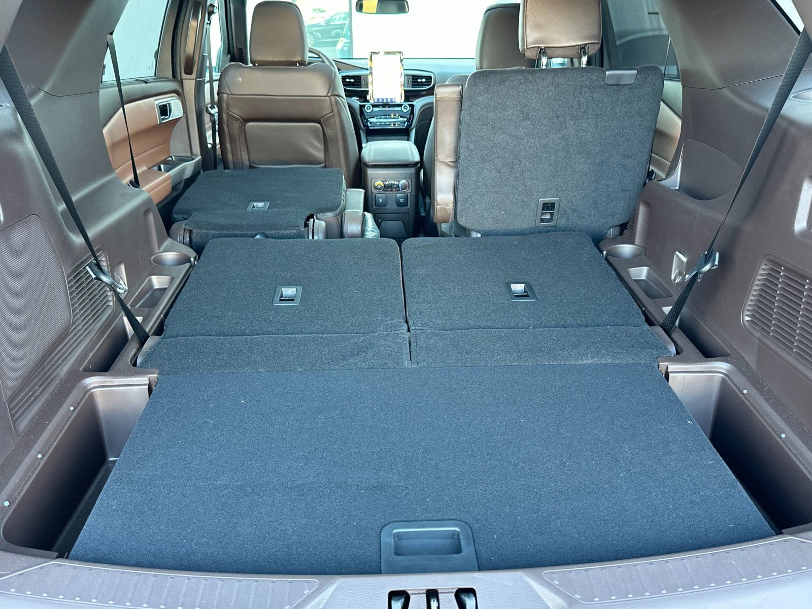 New 2024 Ford Explorer King Ranch w/ Technology Package RWD image 17