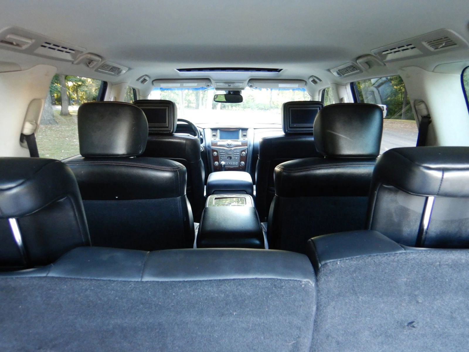 Used 2017 Nissan Armada Platinum w/ Captain Seat Package image 26