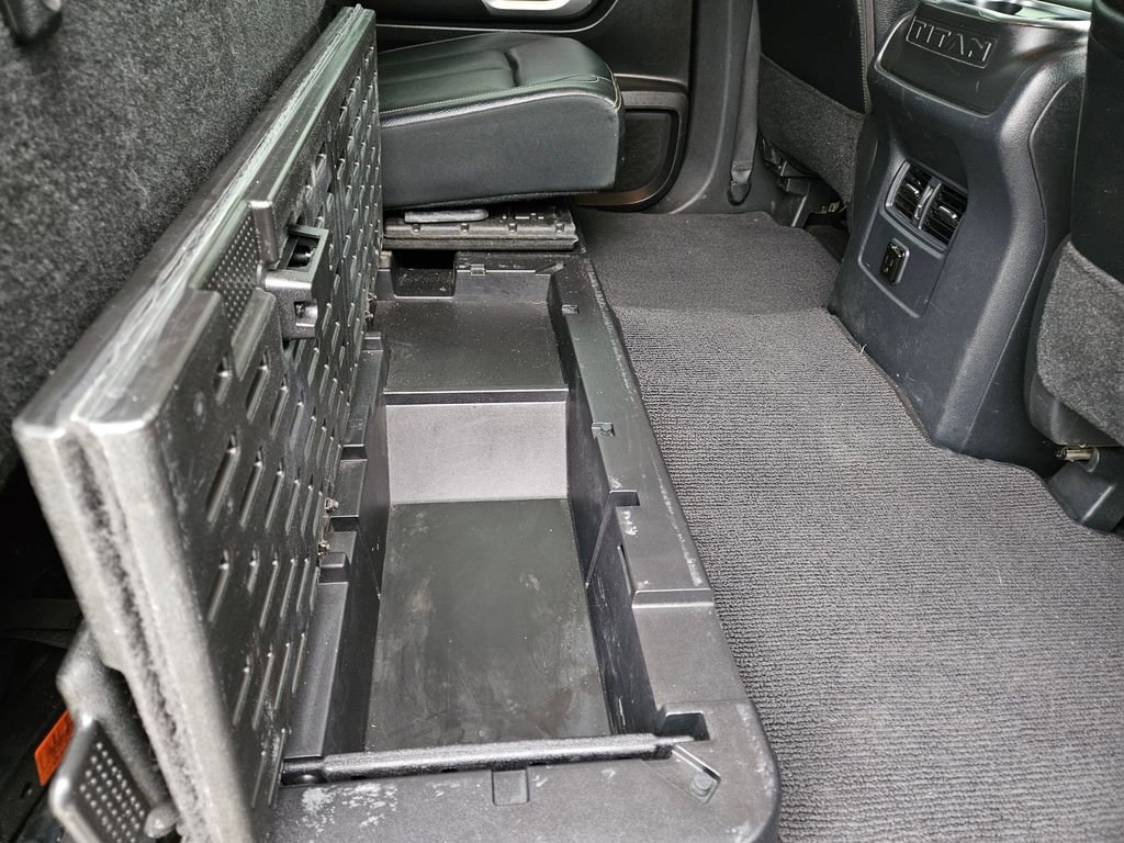 Used 2017 Nissan Titan SL w/ Chrome Package image 32