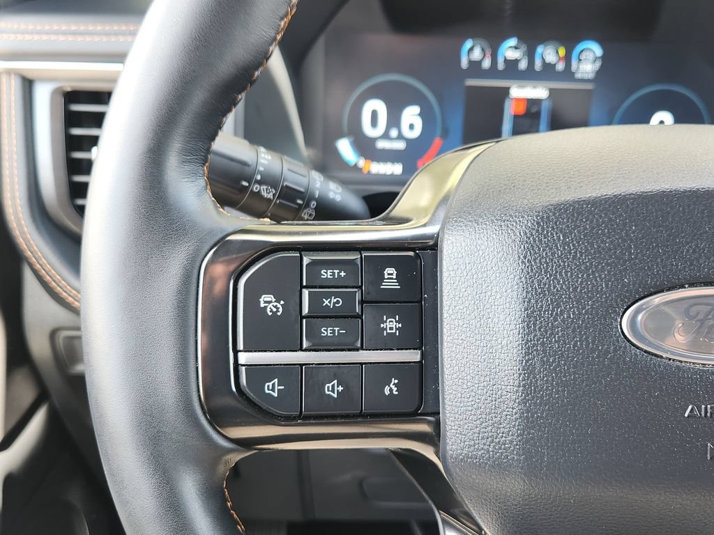 Used 2024 Ford Expedition Platinum AWD/4WD image 16