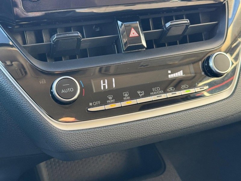 Used 2024 Toyota Corolla LE image 28