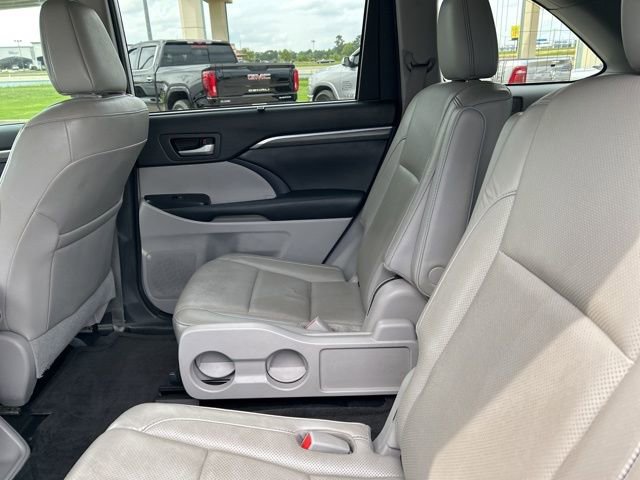 Used 2018 Toyota Highlander Limited FWD image 38