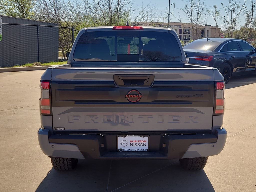Used 2025 Nissan Frontier PRO-4X AWD/4WD image 3