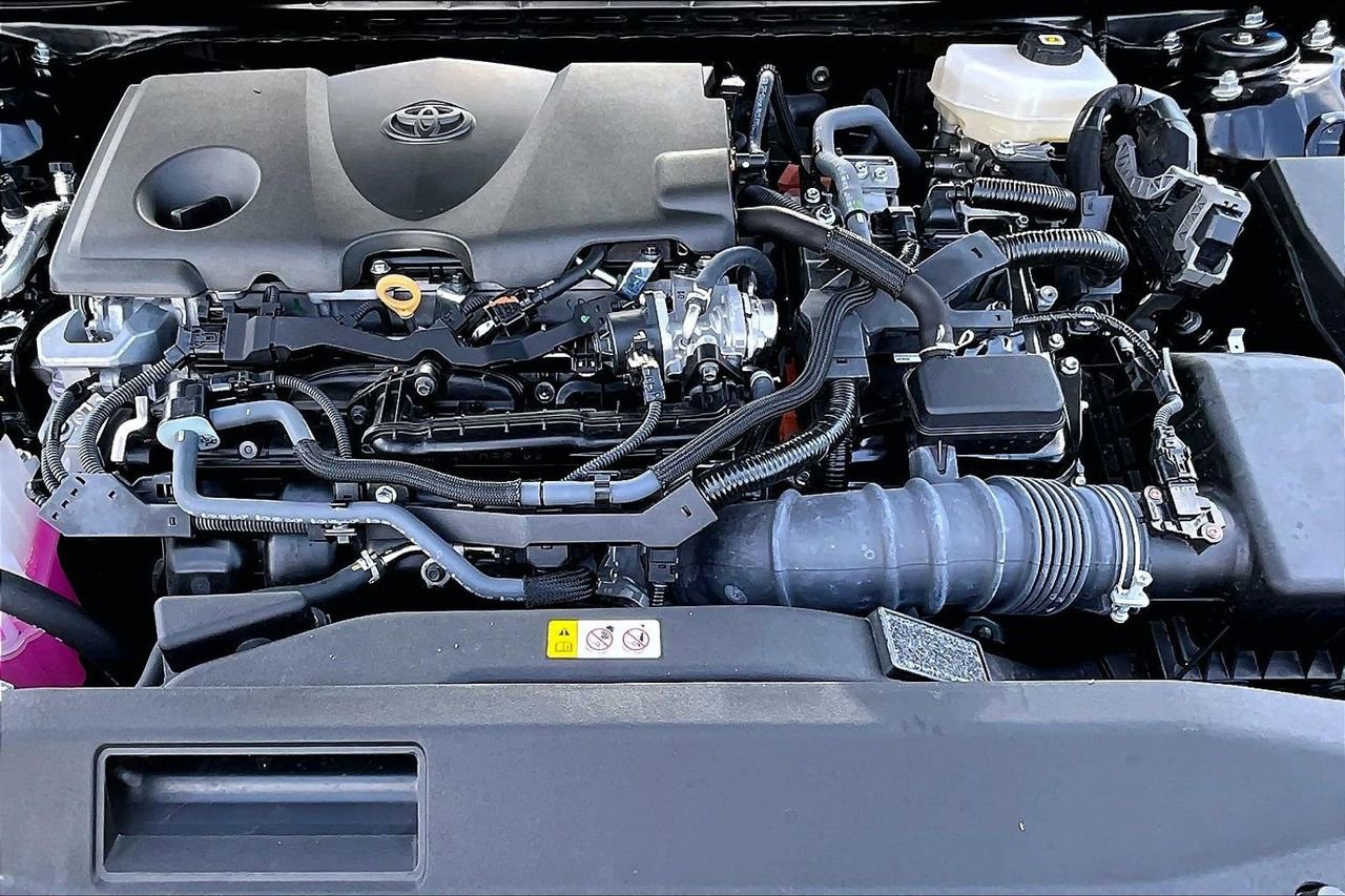 Used 2025 Toyota Camry SE image 27