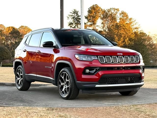 Used 2025 Jeep Compass Limited image 1