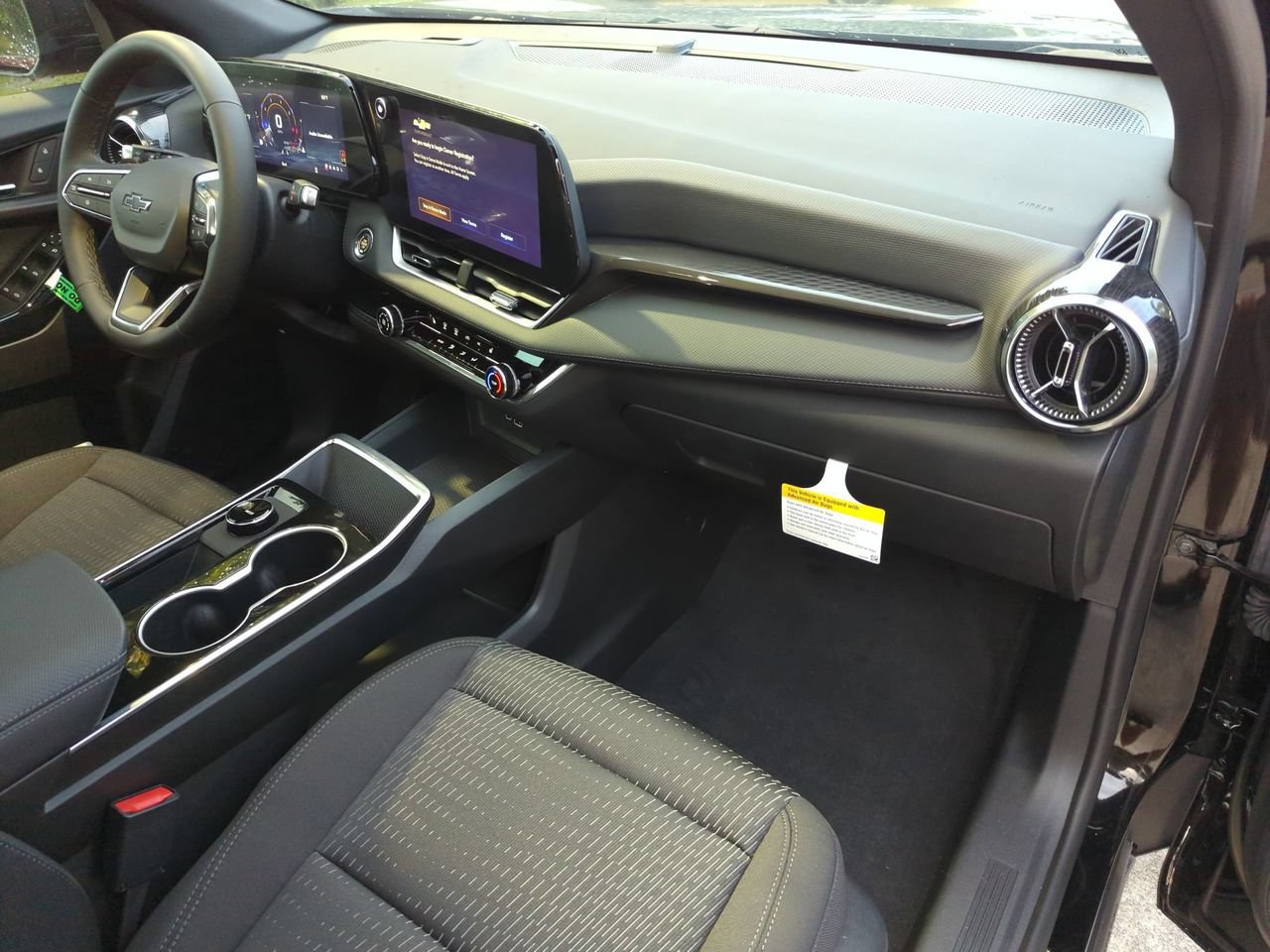 New 2027 Chevrolet Equinox LT w/ Midnight Edition FWD image 24