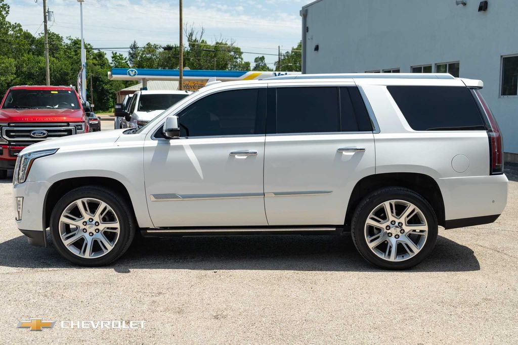 Used 2017 Cadillac Escalade Premium Luxury RWD image 10