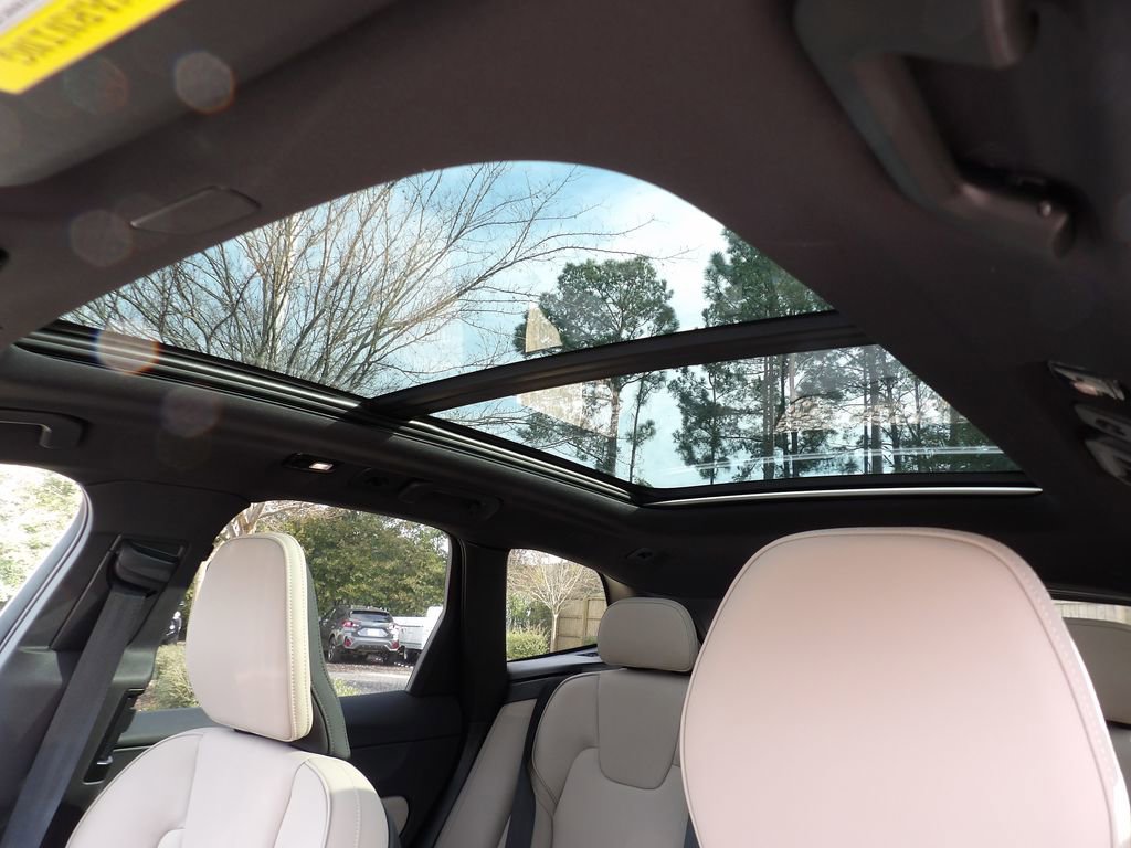 New 2026 Volvo XC60 T8 Core w/ Protection Package Premier image 15