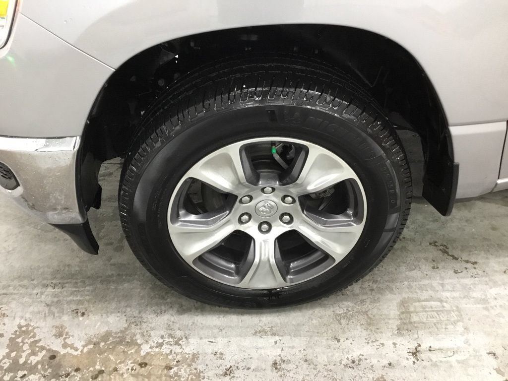 Used 2023 RAM 1500 Laramie AWD/4WD image 5