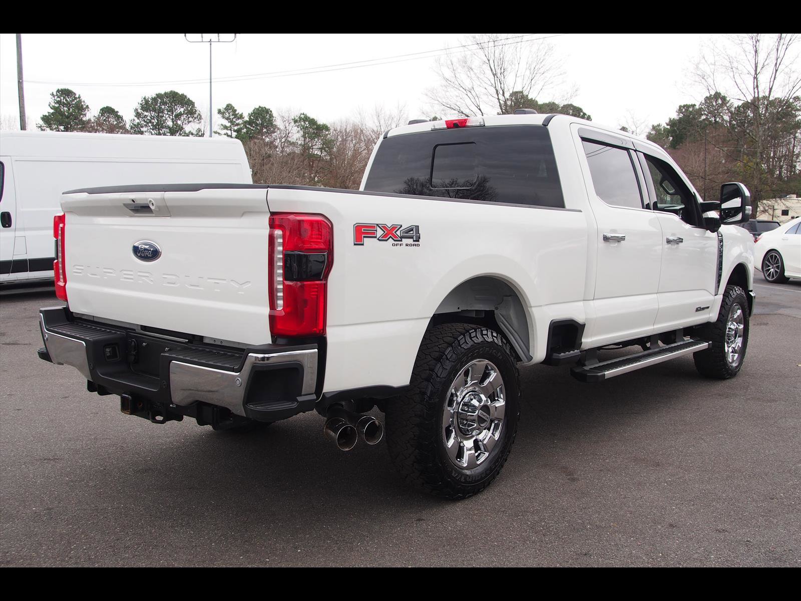 Used 2024 Ford F350 Lariat w/ Chrome Package image 5