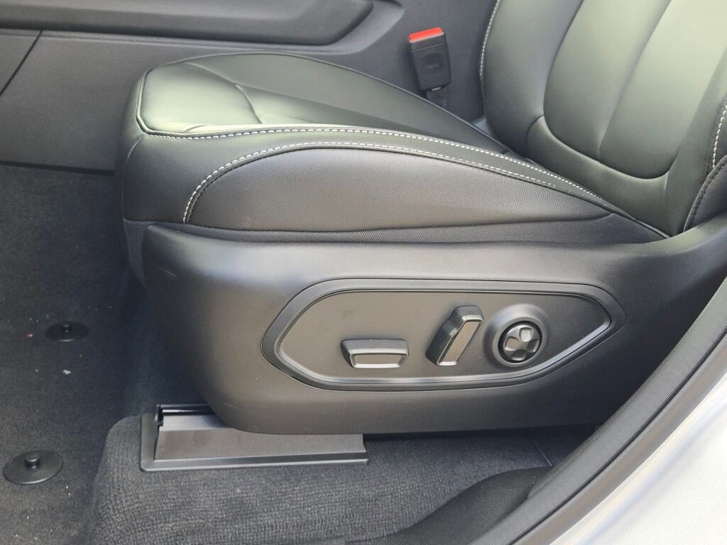 New 2025 Jeep Grand Cherokee Limited w/ MOPAR Finishing Package image 25