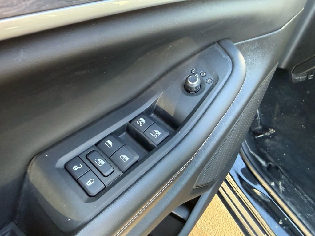 Used 2023 Jeep Grand Cherokee Limited image 54