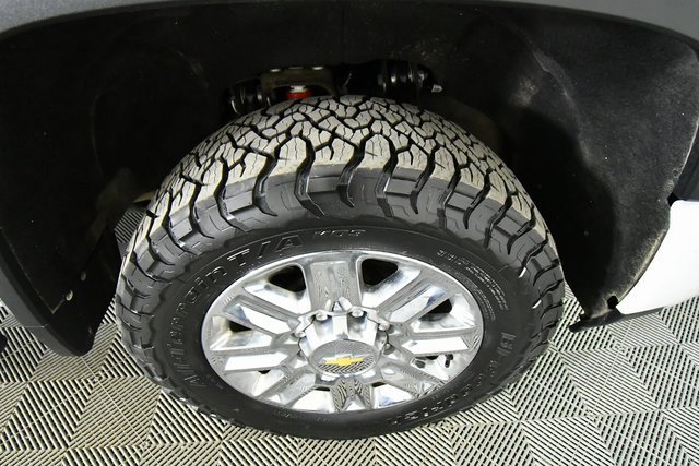 Used 2024 Chevrolet Silverado 3500 High Country w/ Technology Package image 17