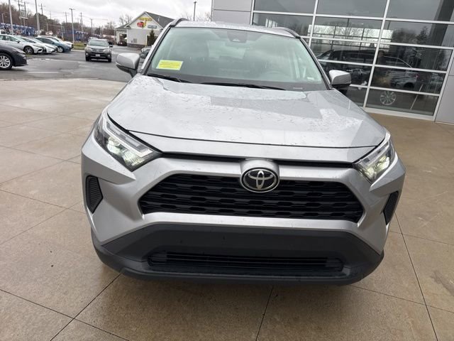 Used 2025 Toyota RAV4 XLE image 2