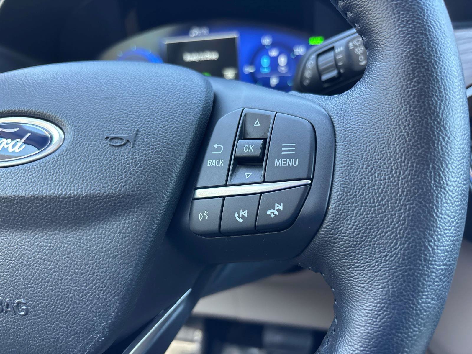 Used 2020 Ford Escape Titanium FWD image 20