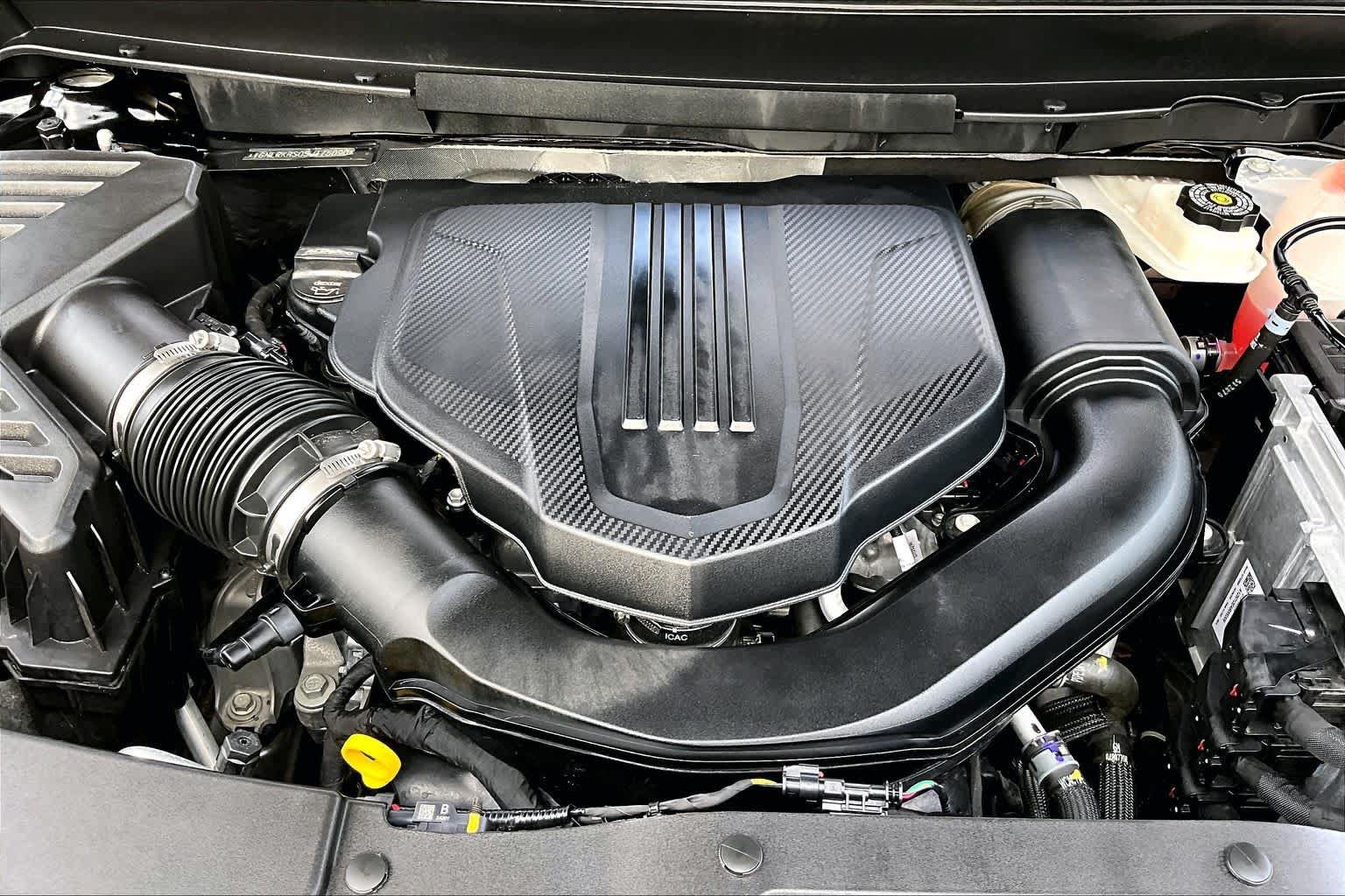 Used 2025 Chevrolet Traverse High Country w/ LPO, Floor Liner Package FWD image 31