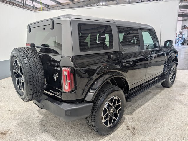 Used 2022 Ford Bronco Outer Banks AWD/4WD image 3