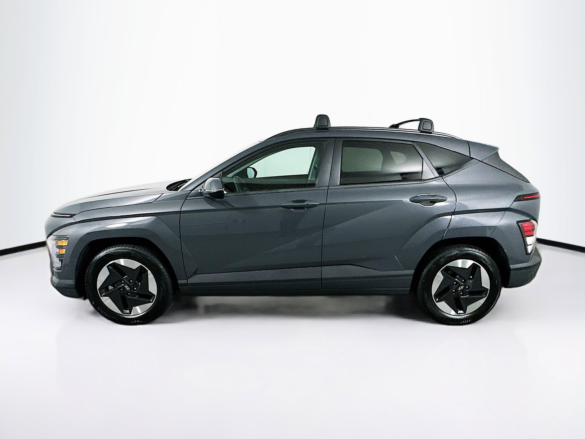 Used 2024 Hyundai Kona SEL FWD image 4