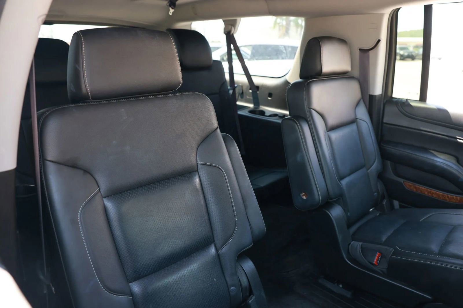 Used 2015 Chevrolet Suburban LTZ AWD/4WD image 17