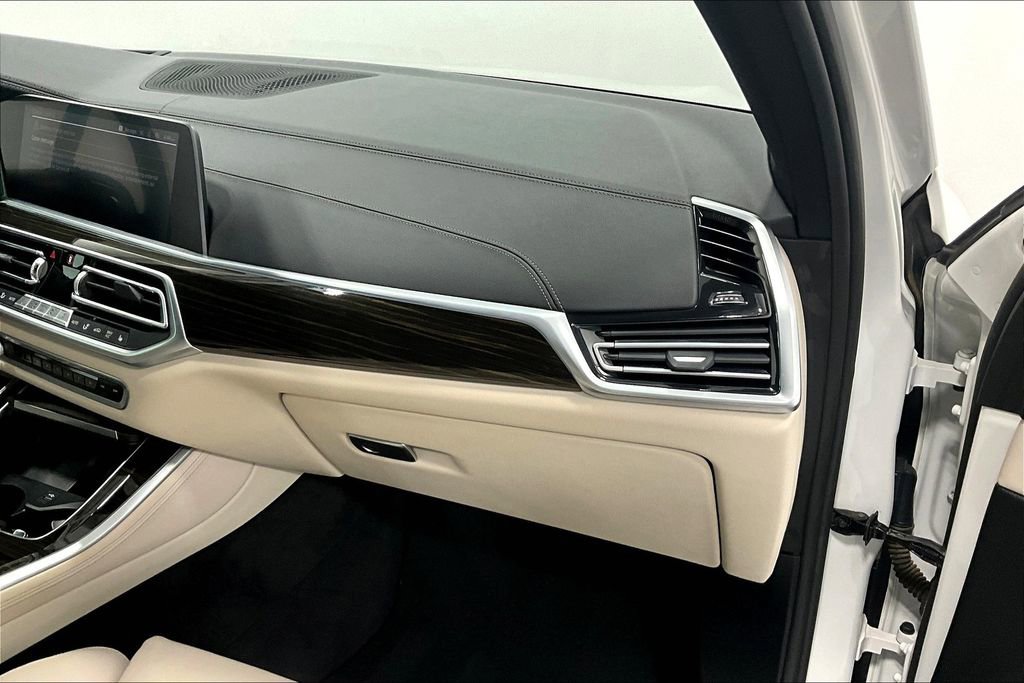 Used 2020 BMW X5 xDrive40i w/ Premium Package image 19