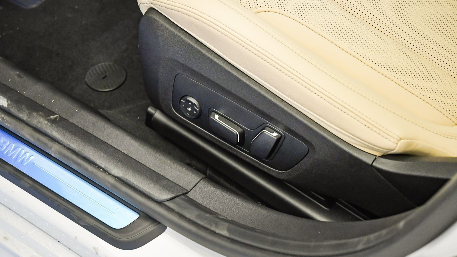 New 2026 BMW 330i xDrive Sedan w/ Premium Package image 21