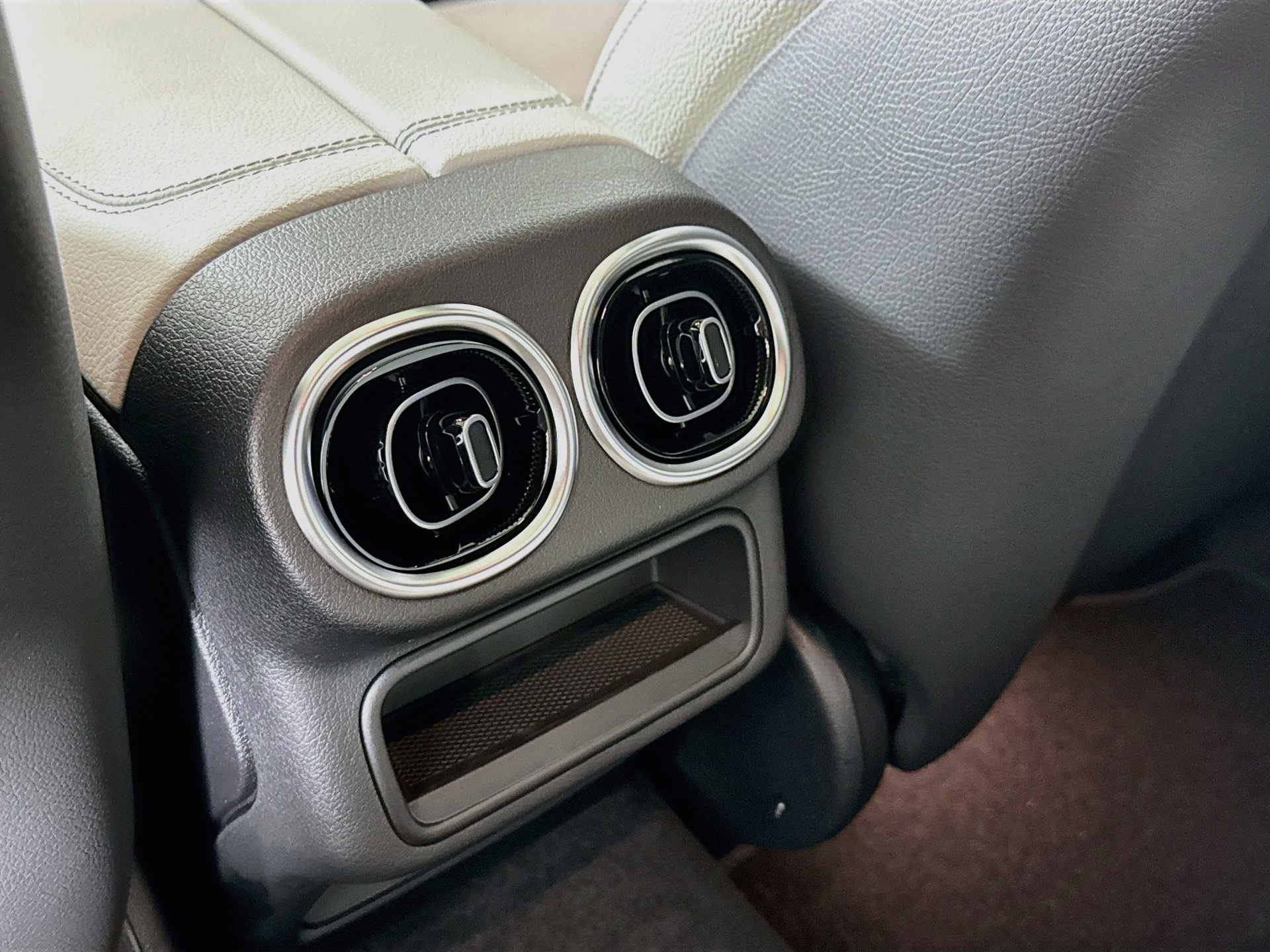 New 2027 Mercedes-Benz GLC 300 4MATIC image 28