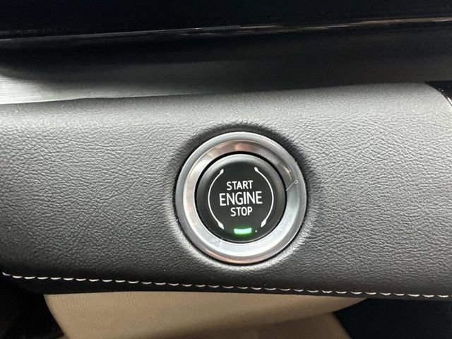 Used 2021 Cadillac Escalade Premium Luxury RWD image 43