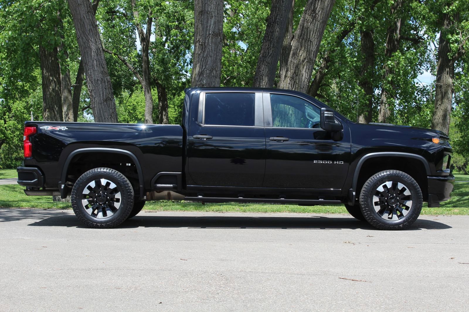 Used 2020 Chevrolet Silverado 2500 Custom w/ Custom Convenience Package AWD/4WD image 8