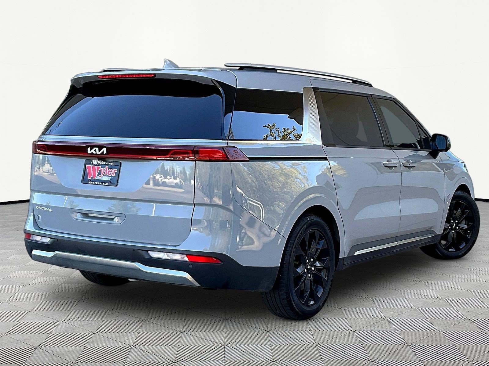 Used 2024 Kia Carnival SX Prestige FWD image 6