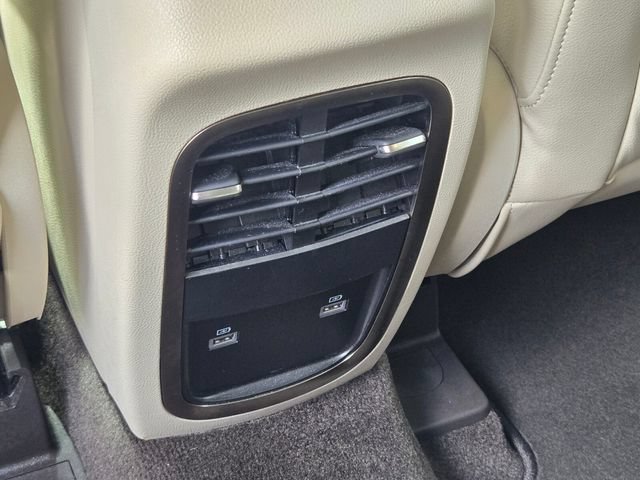 Used 2019 Lincoln MKC Premiere FWD image 14
