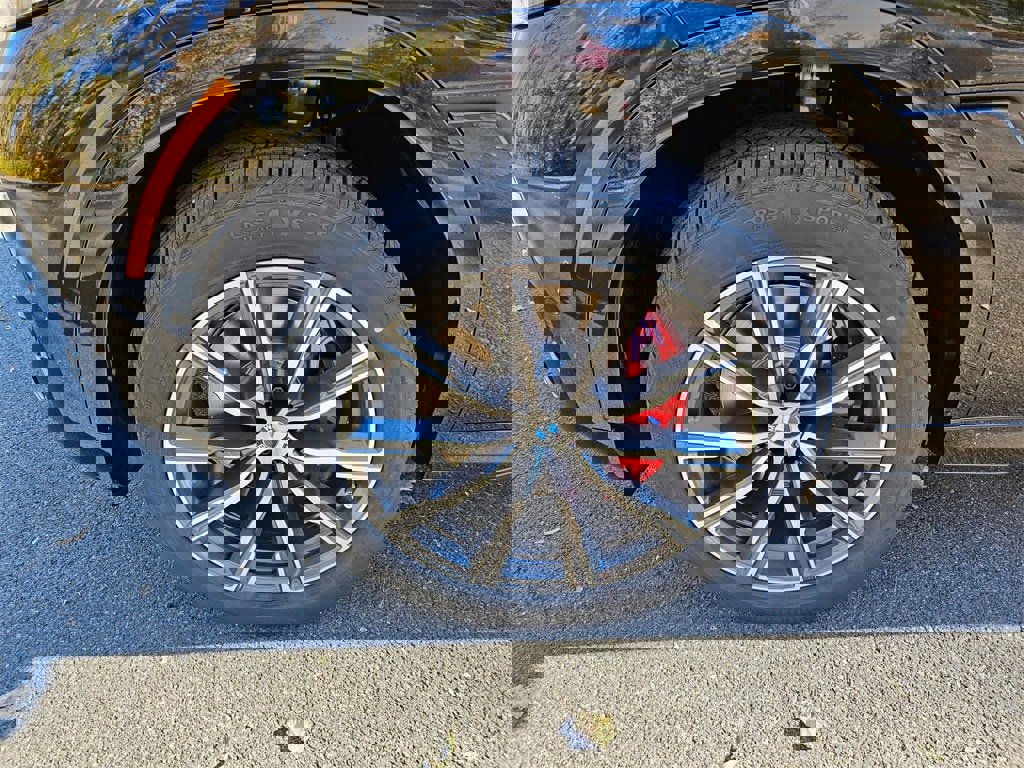 New 2026 BMW X6 xDrive40i w/ Climate Comfort Package image 26