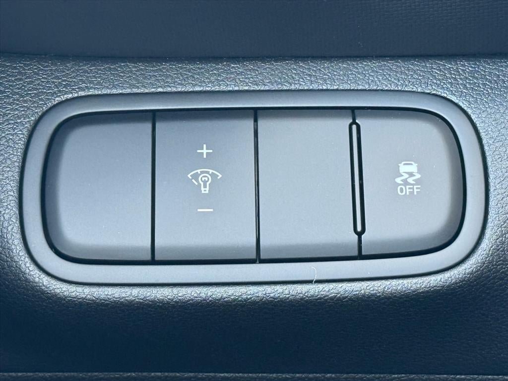New 2026 Hyundai Venue SEL FWD image 17