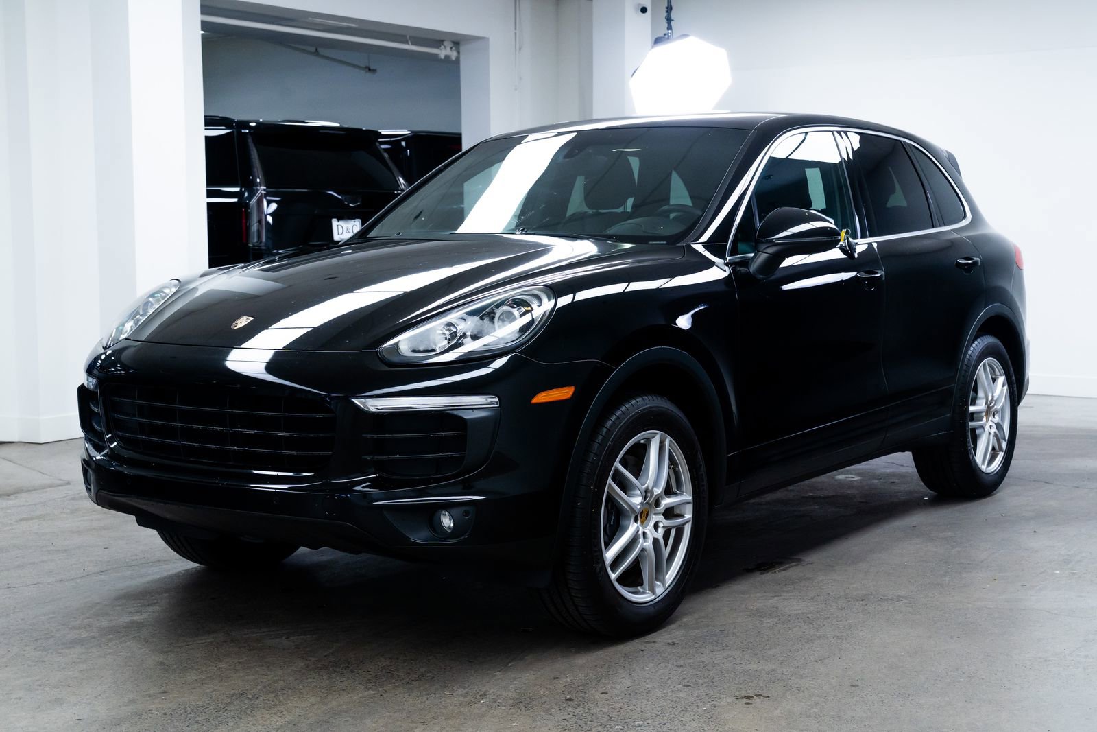 Used 2016 Porsche Cayenne image 3
