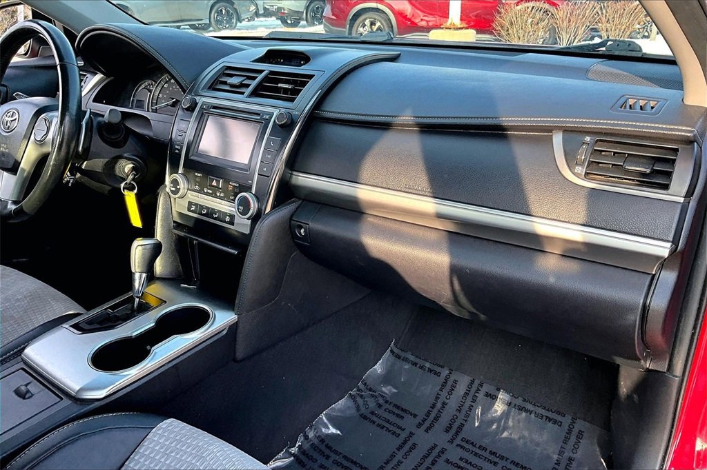 Used 2013 Toyota Camry SE image 26