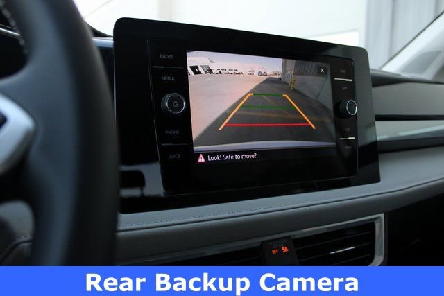 New 2025 Volkswagen Taos SEL AWD/4WD image 3