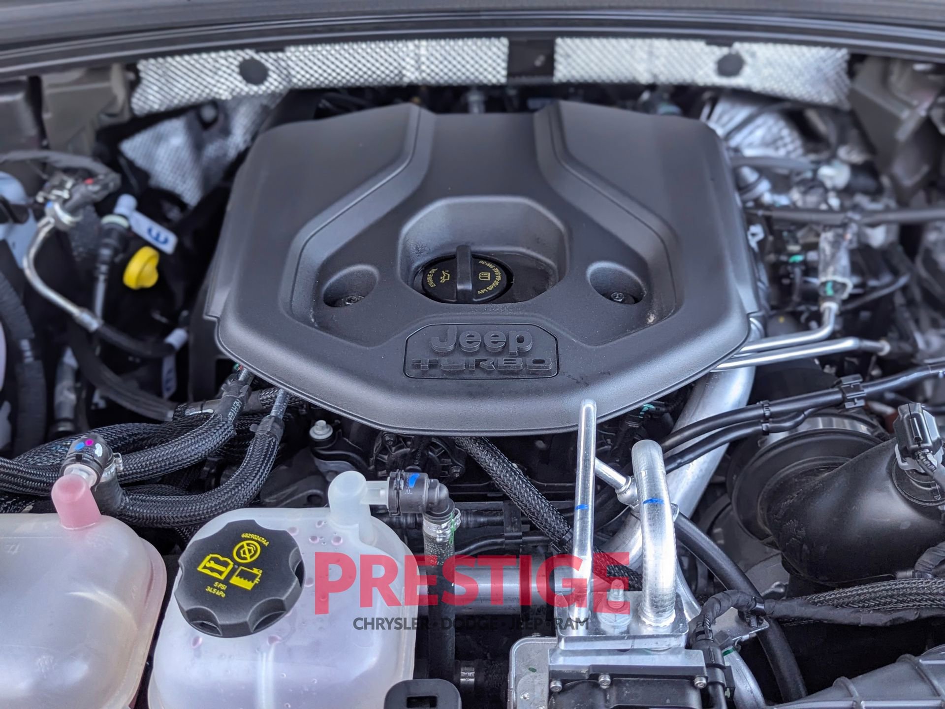 Used 2024 Jeep Grand Cherokee Overland w/ Advanced Protech Group III AWD/4WD image 38