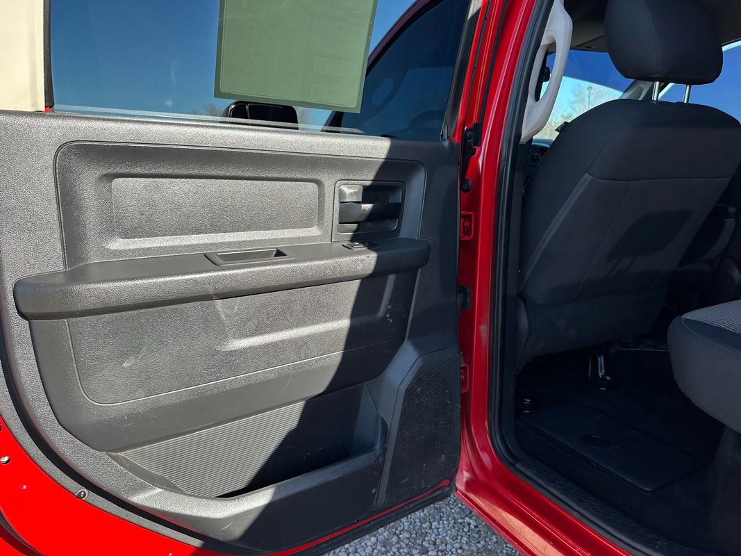 Used 2012 RAM 2500 ST w/ Chrome Appearance Group image 28