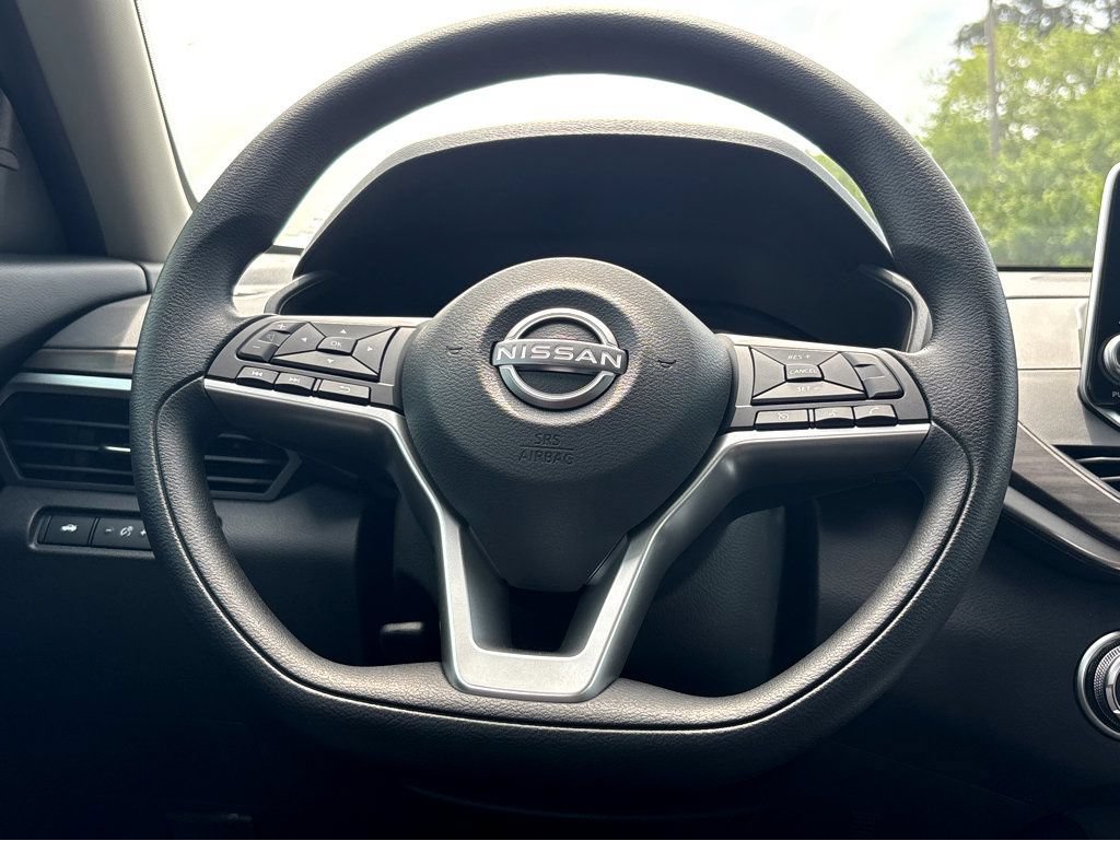 New 2026 Nissan Altima 2.5 SV FWD image 15