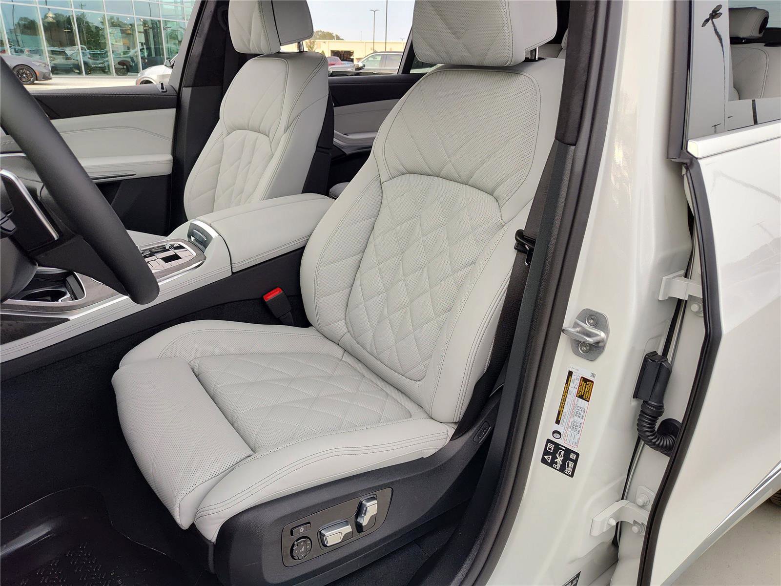 New 2026 BMW X7 xDrive40i w/ Executive Package image 6