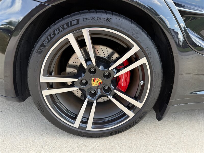 Used 2011 Porsche 911 Turbo AWD/4WD image 20