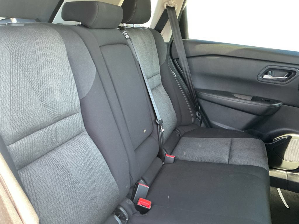 Used 2024 Nissan Rogue SV AWD/4WD image 19